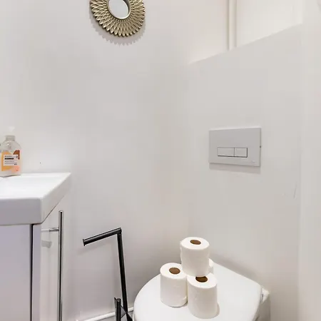 Appartamento Spacious Air-conditioned In 8th