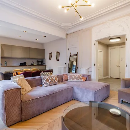Spacious Air-conditioned In 8th * Parigi